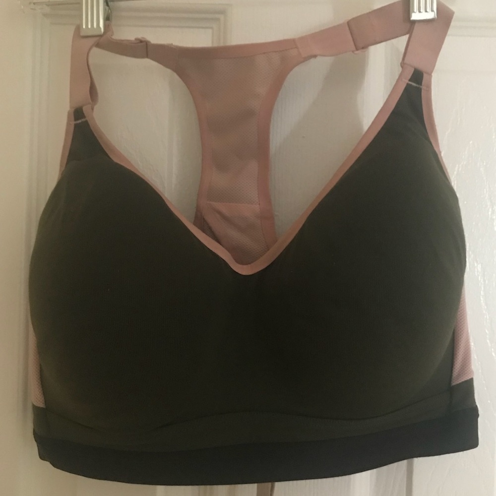 Victoria’s secret sport bra, 34DD